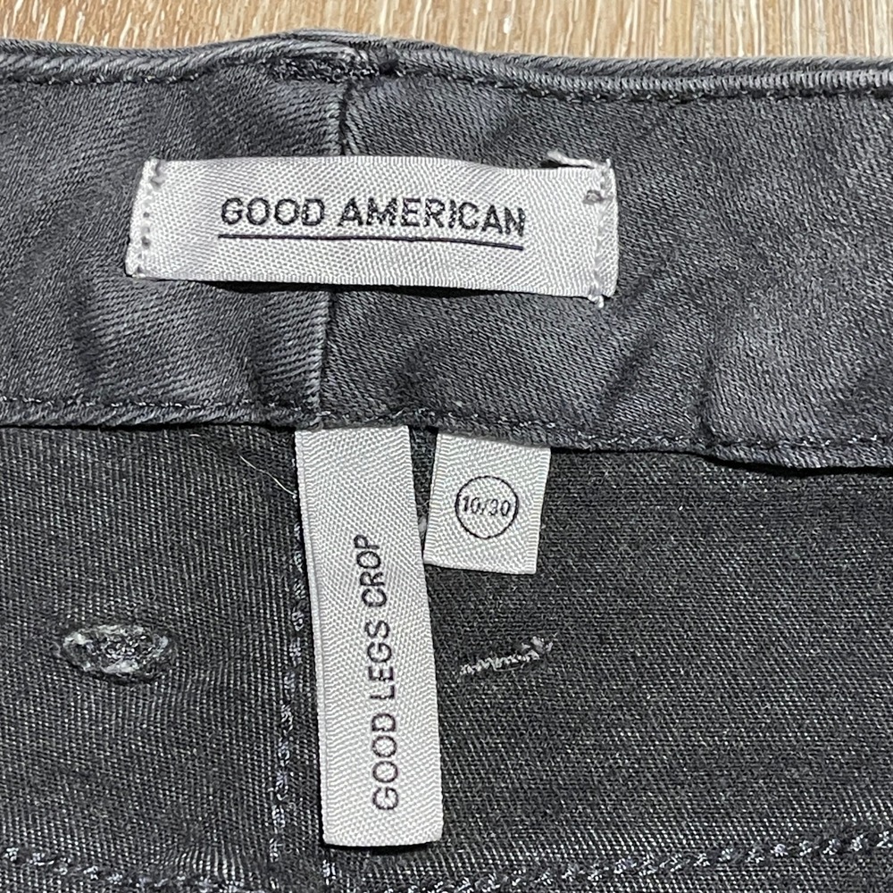 Good American Good Legs Crop High Rise Distressed Fray Hem Gray Jeans Size 10/30 - Picture 5 of 9